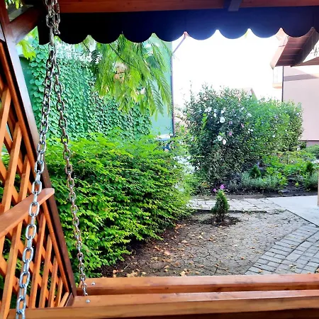 Casa Cu Flori
